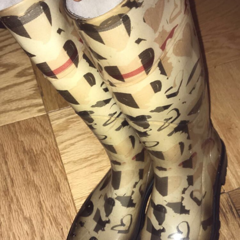Burberry rain boots